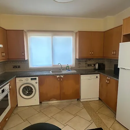 Elysia Park Apartman Paphos