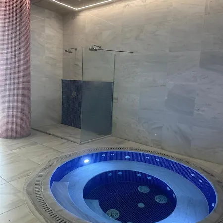 Elysia Park Apartman *
